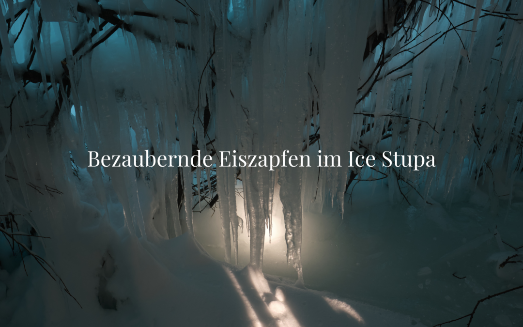 Bezaubernde Eiszapfen im Ice Stupa an der Talstation Diavolezza